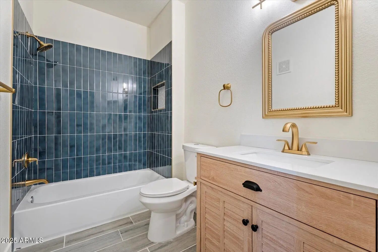 Photo of Listing #6936970