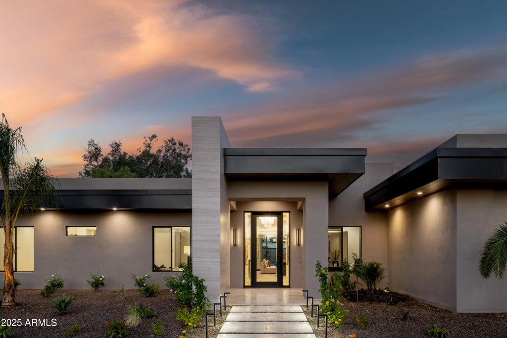 12637 N 68th Place, Scottsdale