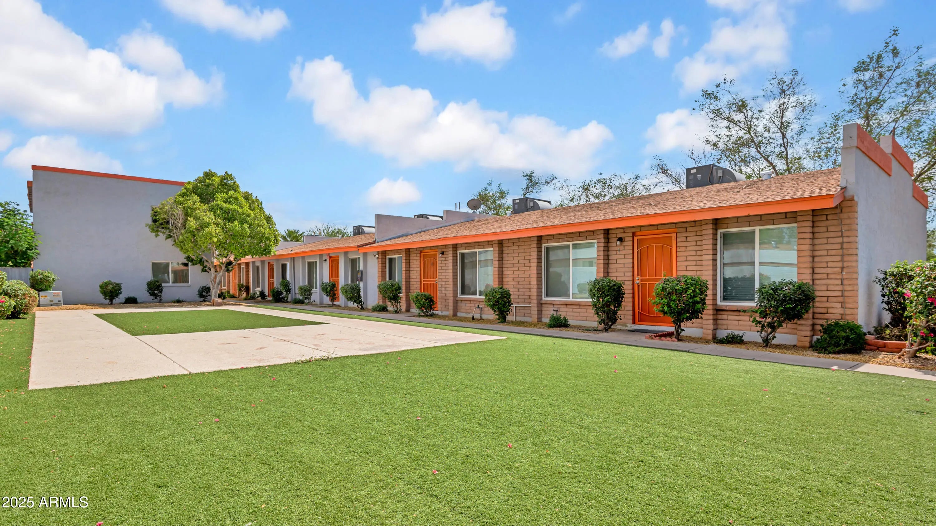 Photo of Listing #6937073