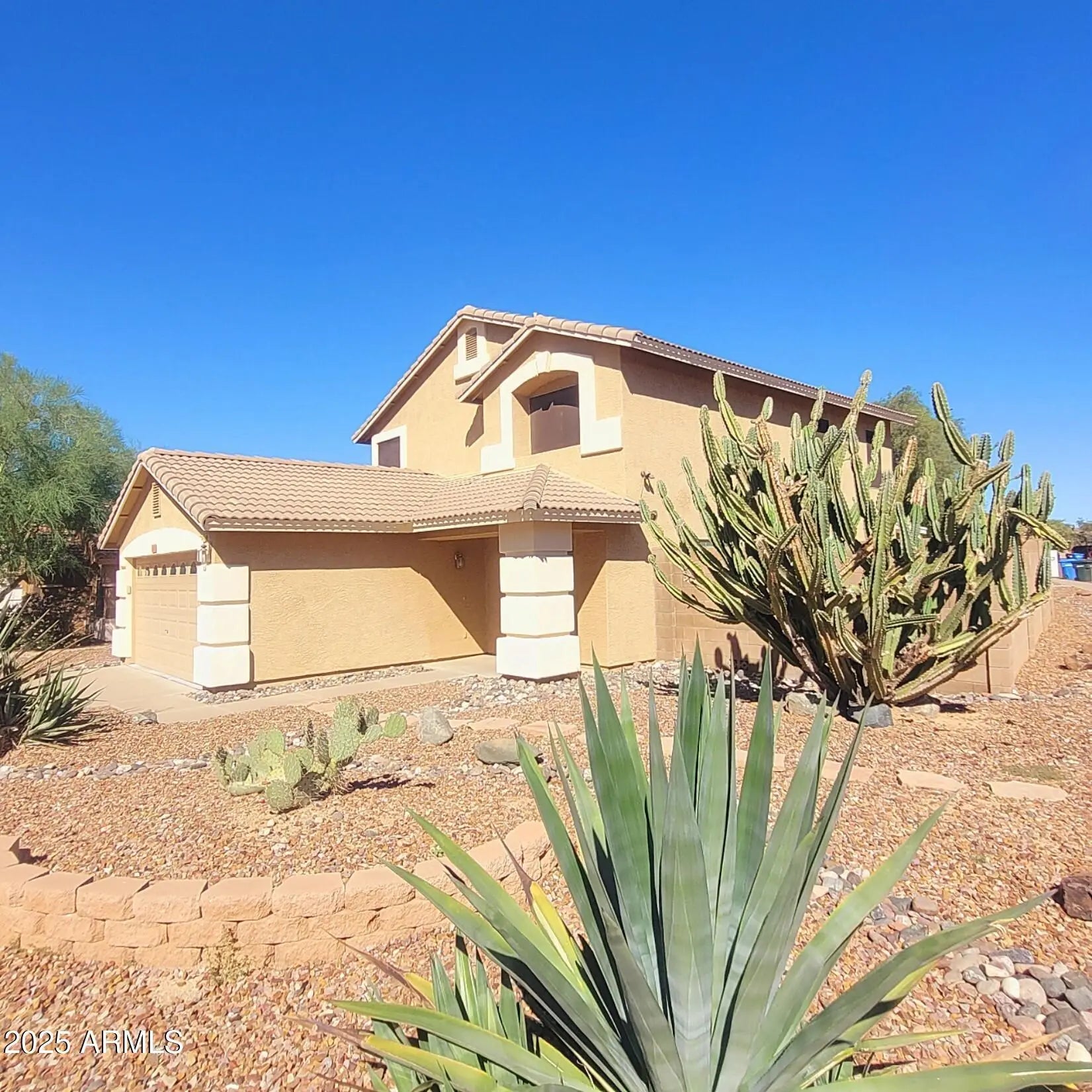 Photo of Listing #6940579