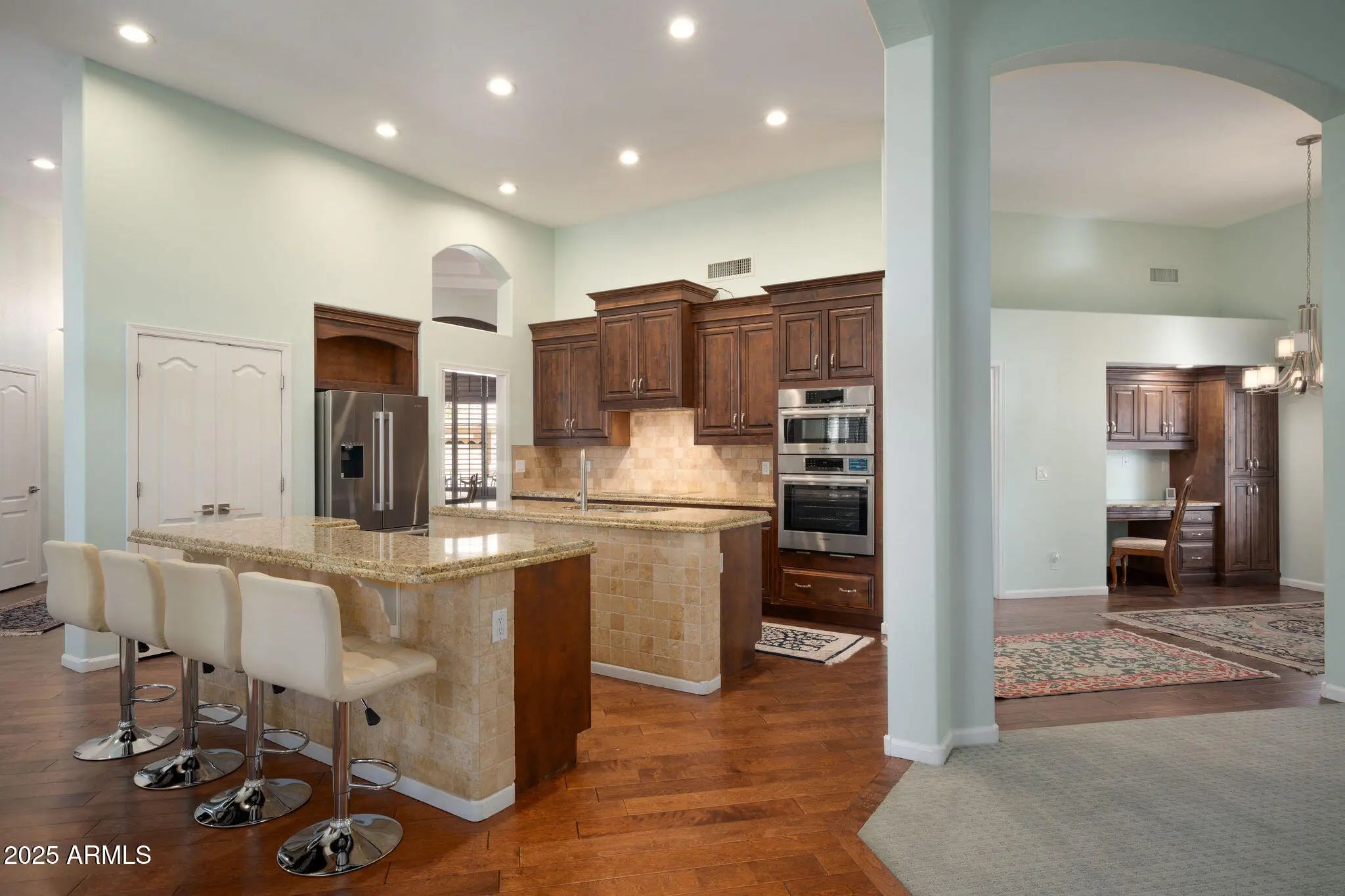 Photo of Listing #6937586