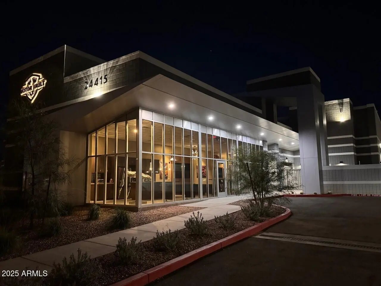 Photo of Listing #6937032