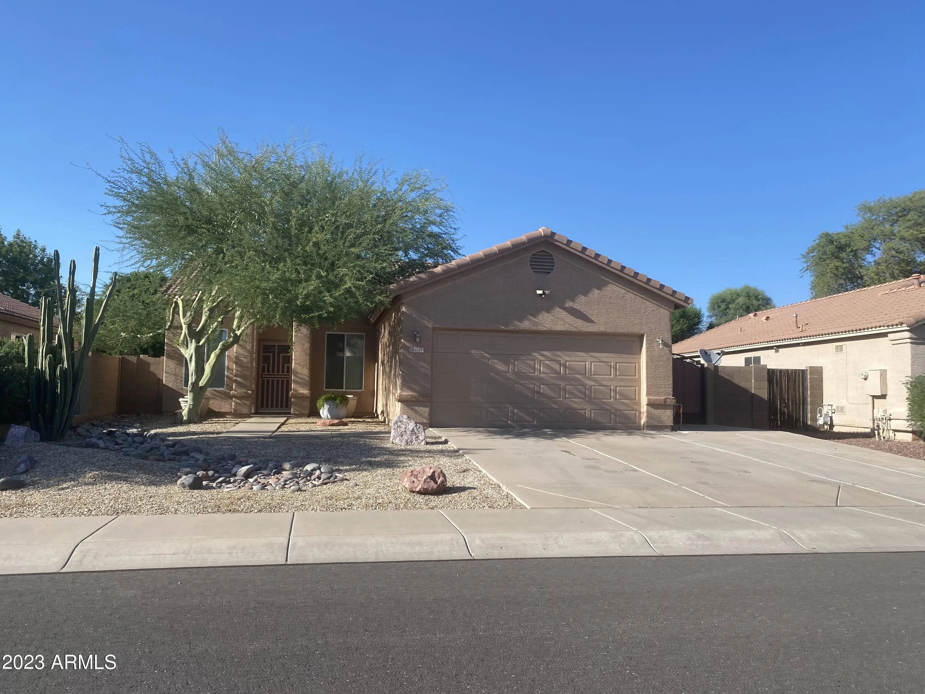 Photo of Listing #6937041