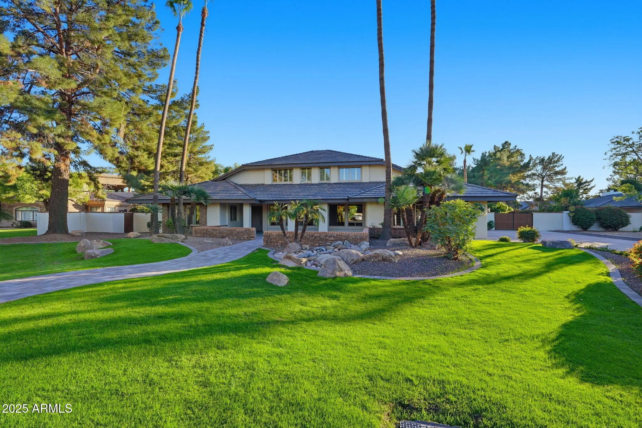 Photo of Listing #6940341