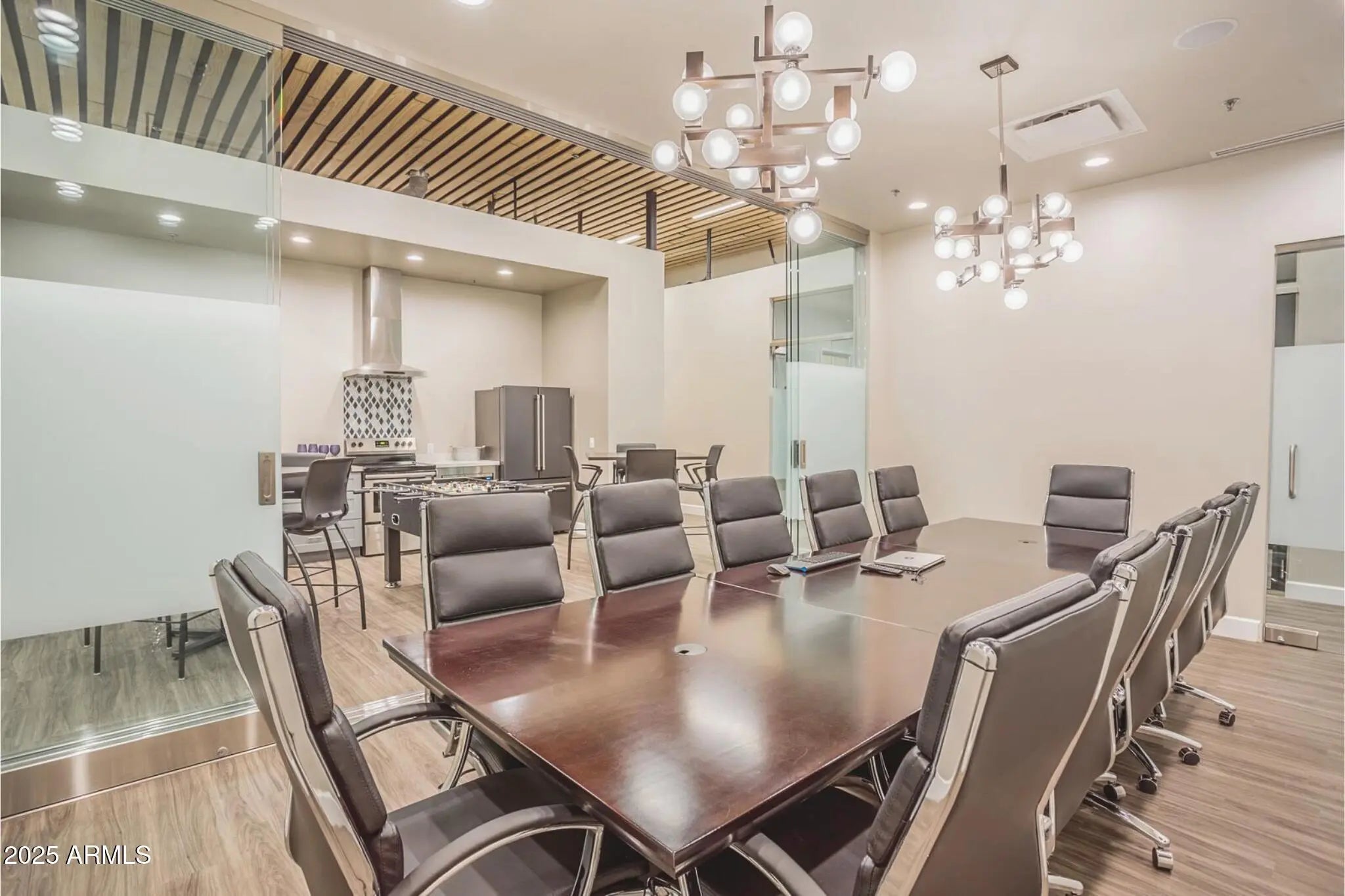 Photo of Listing #6941953