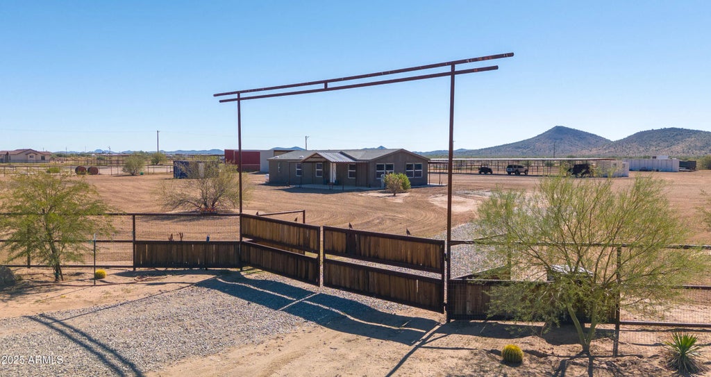 46423 W Trotter Road, Wickenburg
