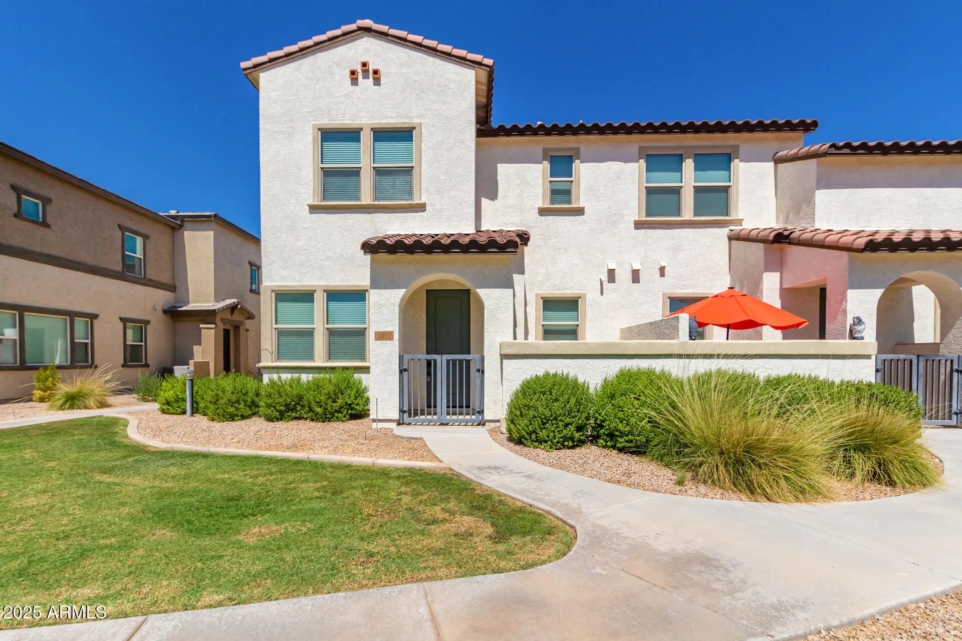 Photo of Listing #6937297