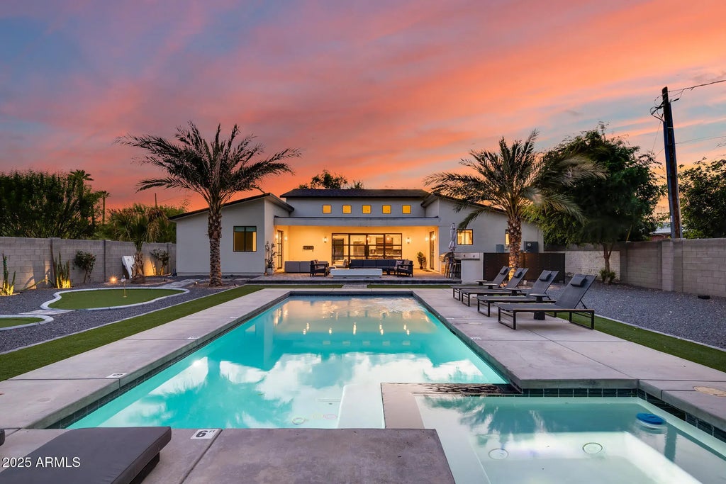 6301 N 16th Drive, Phoenix