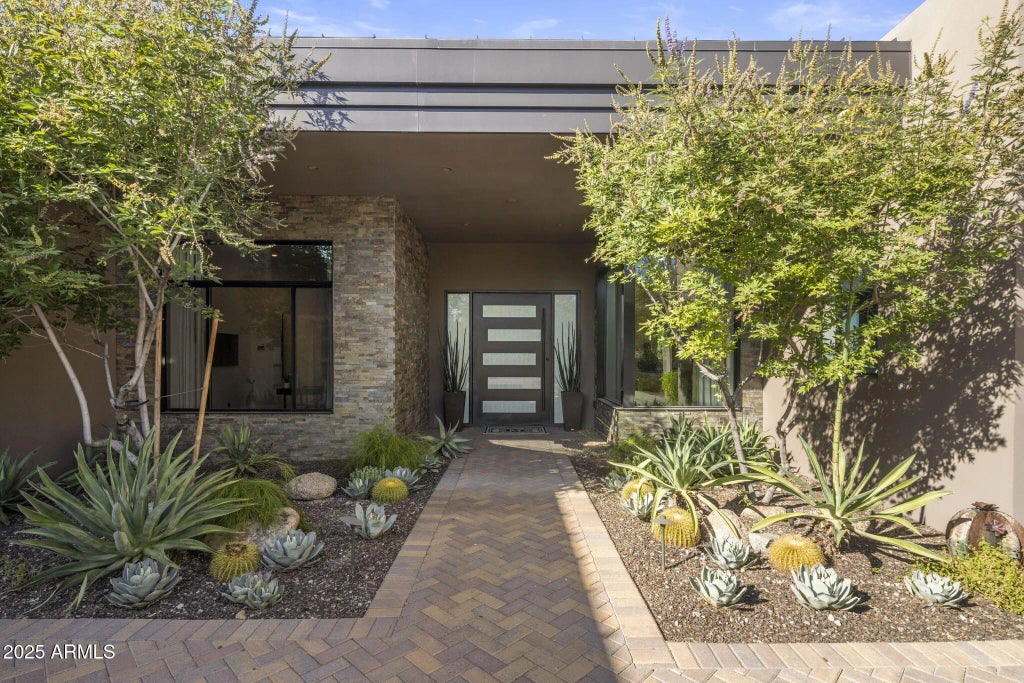 10284 E Running Deer Trail, Scottsdale