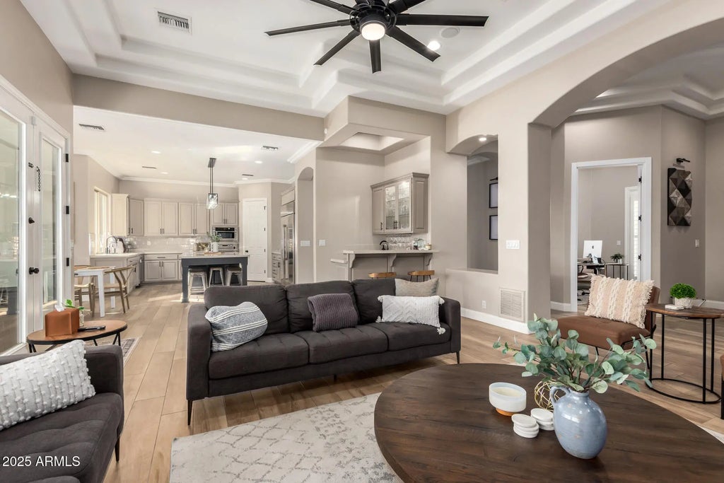 631 W Azalea Drive, Chandler