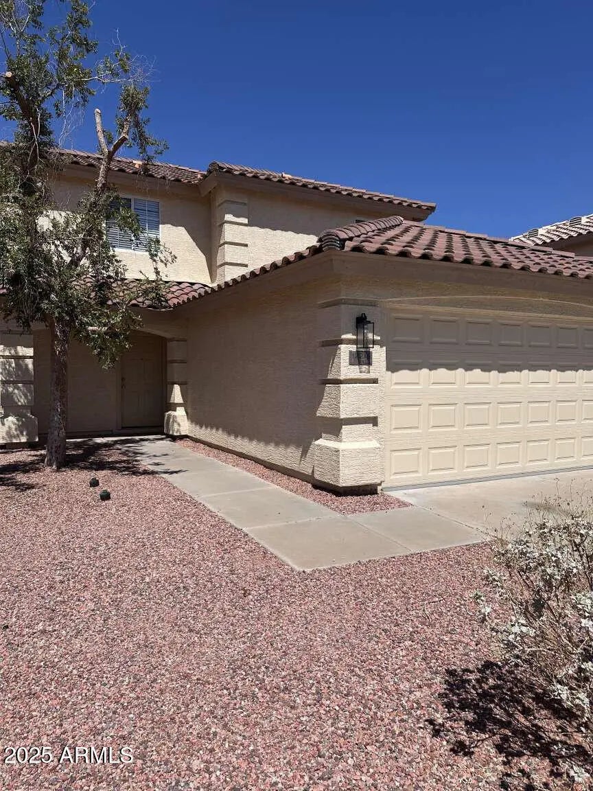 Photo of Listing #6937716