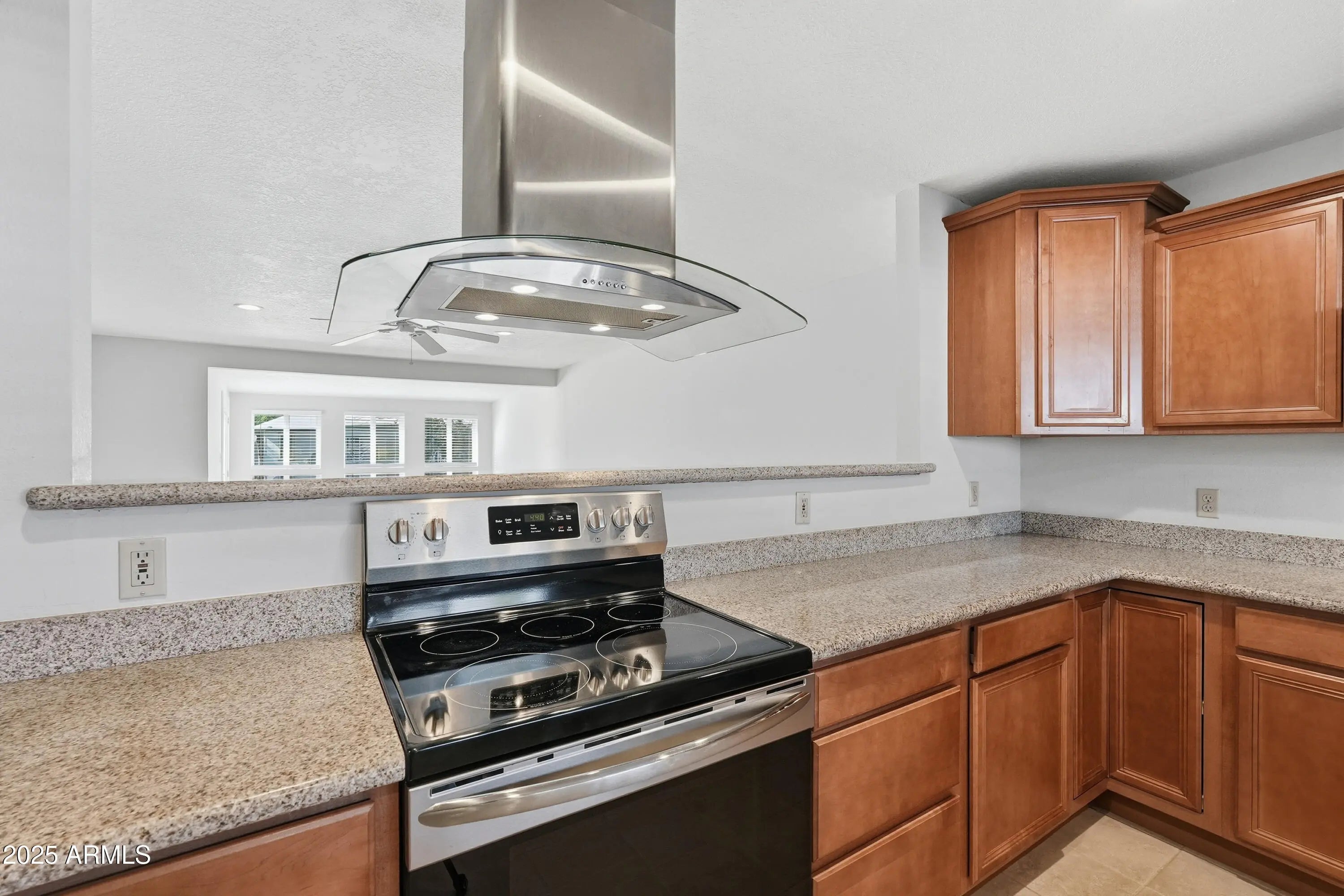 Photo of Listing #6938112