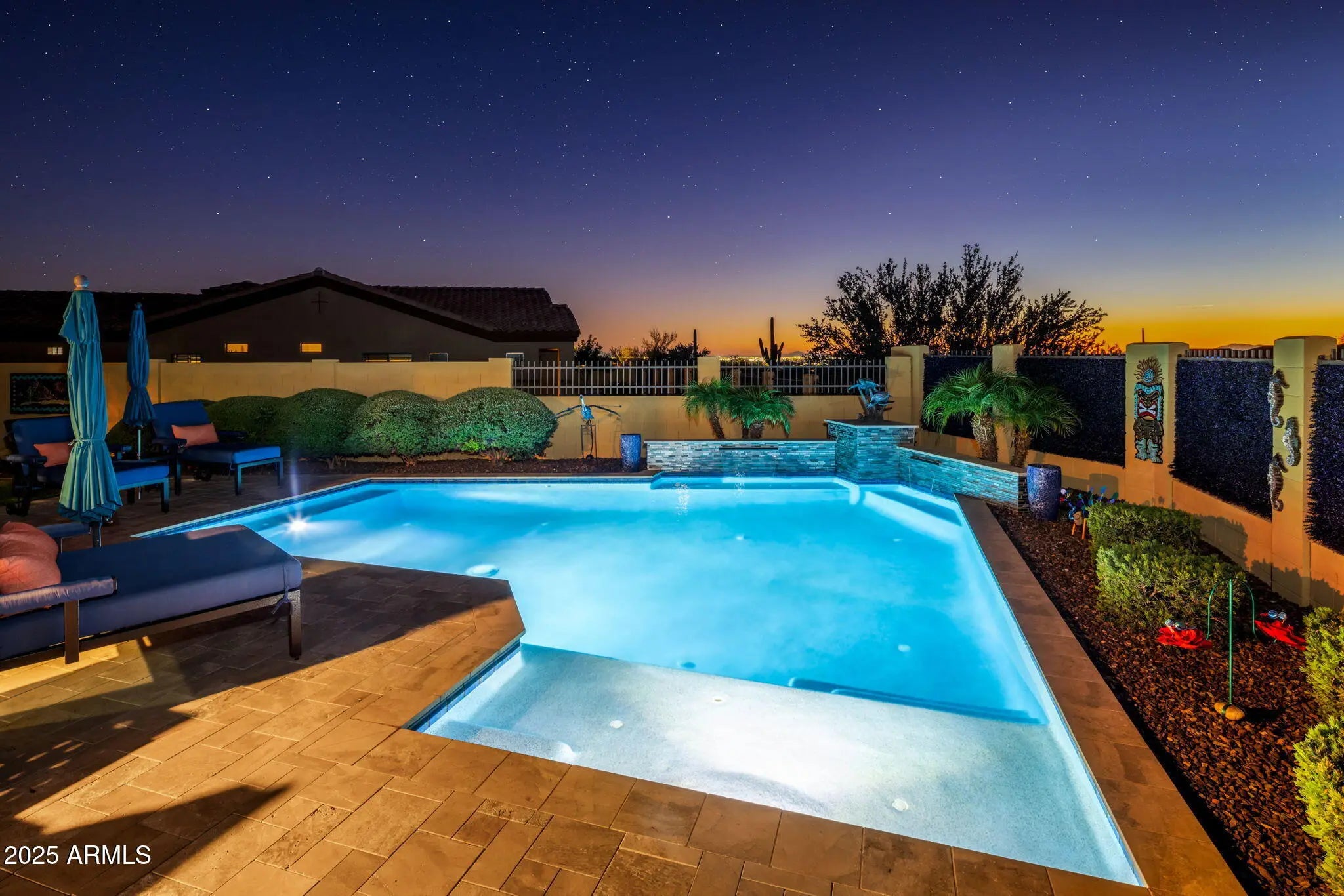 Photo of Listing #6937853