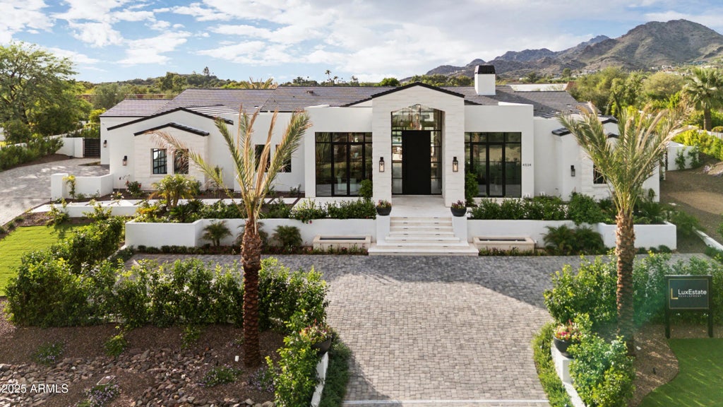 4534 E Pebble Ridge Road, Paradise Valley