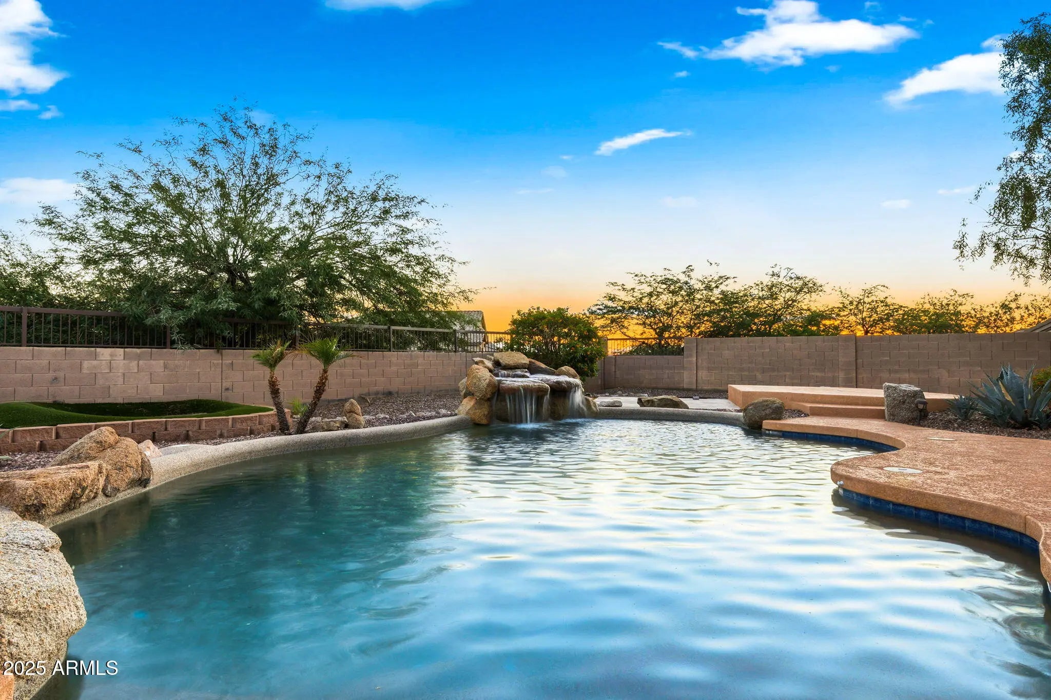 Photo of Listing #6938156