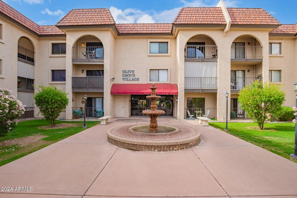 3033 E Devonshire Avenue (unit 2036), Phoenix