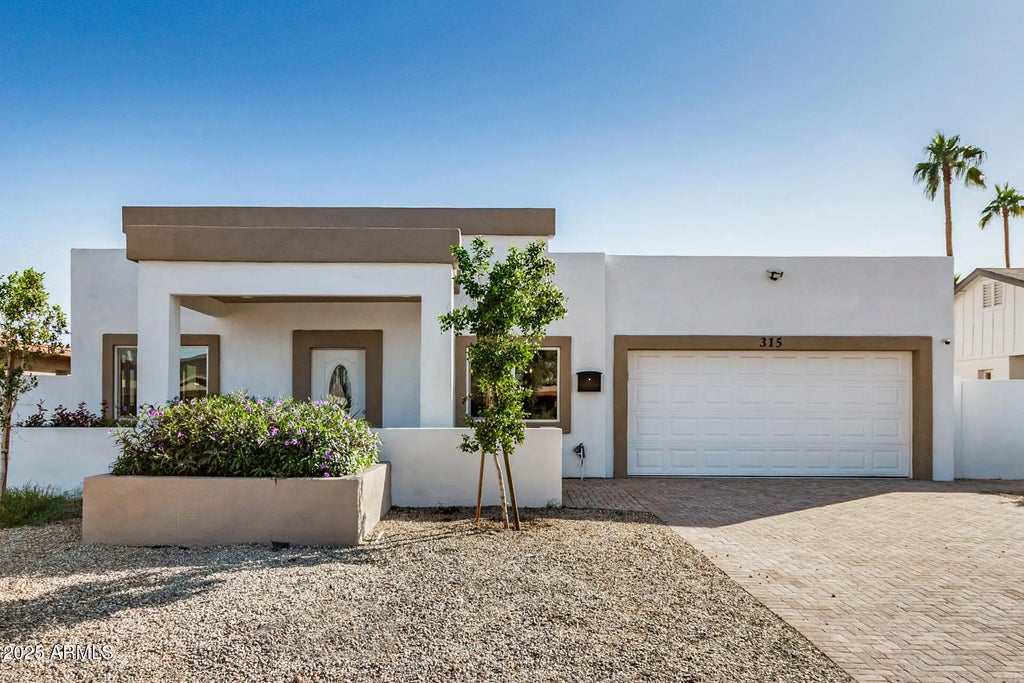 315 W Riviera Drive, Tempe