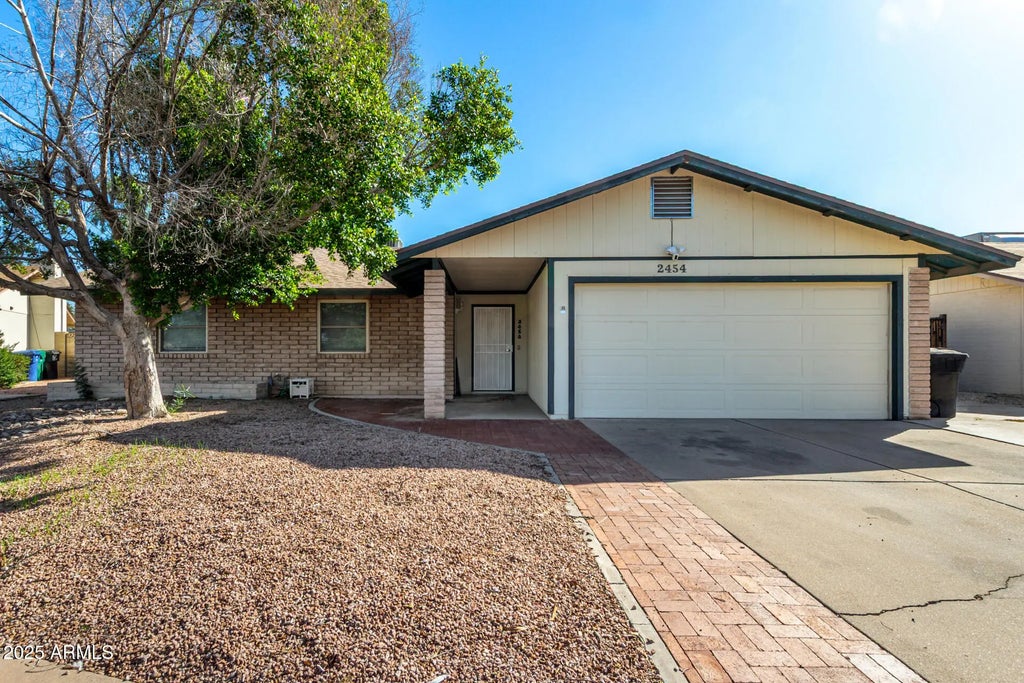 2454 E Javelina Avenue, Mesa