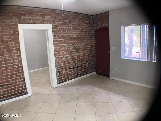 Photo of Listing #6937975