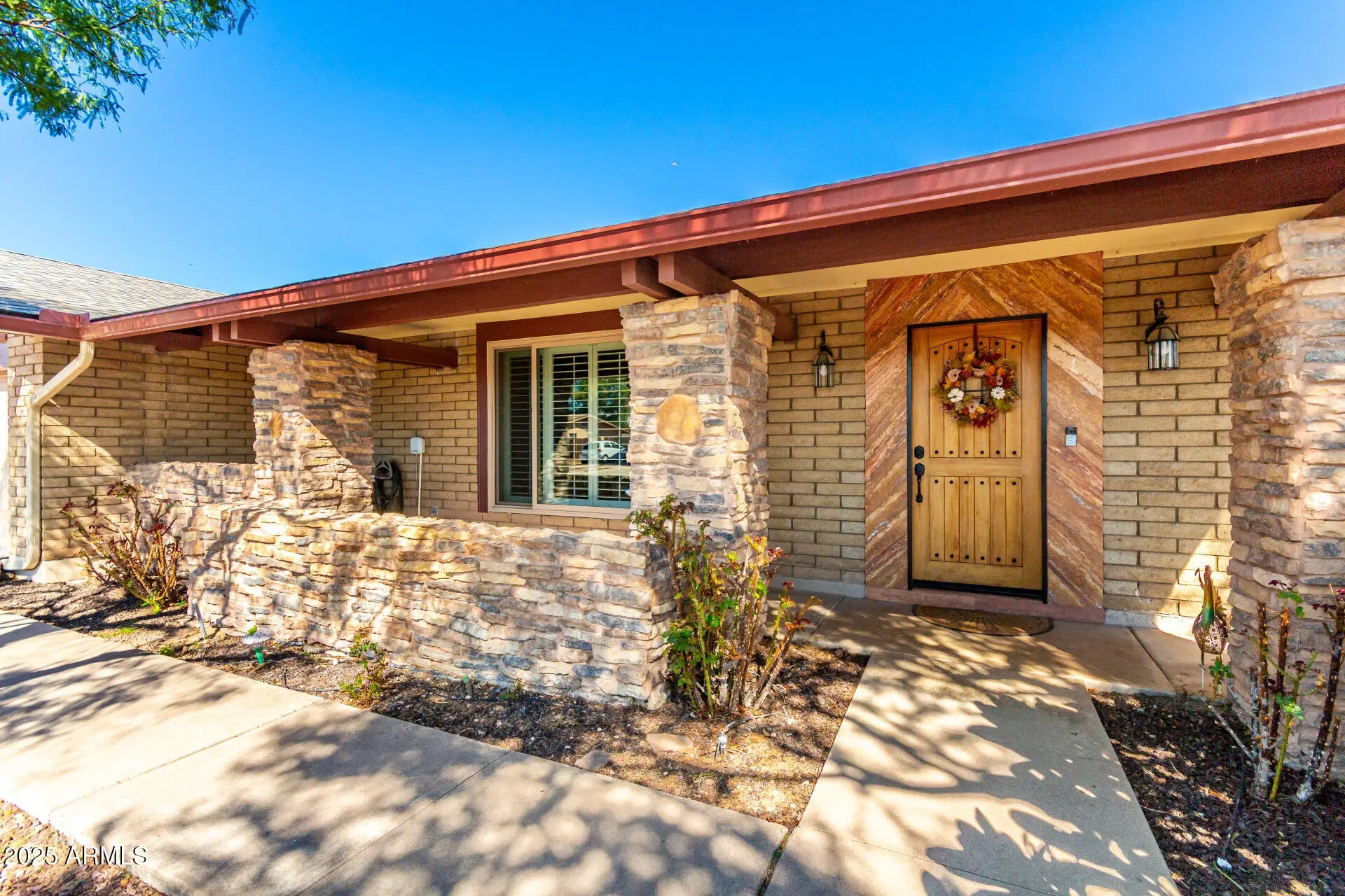 Photo of Listing #6938030