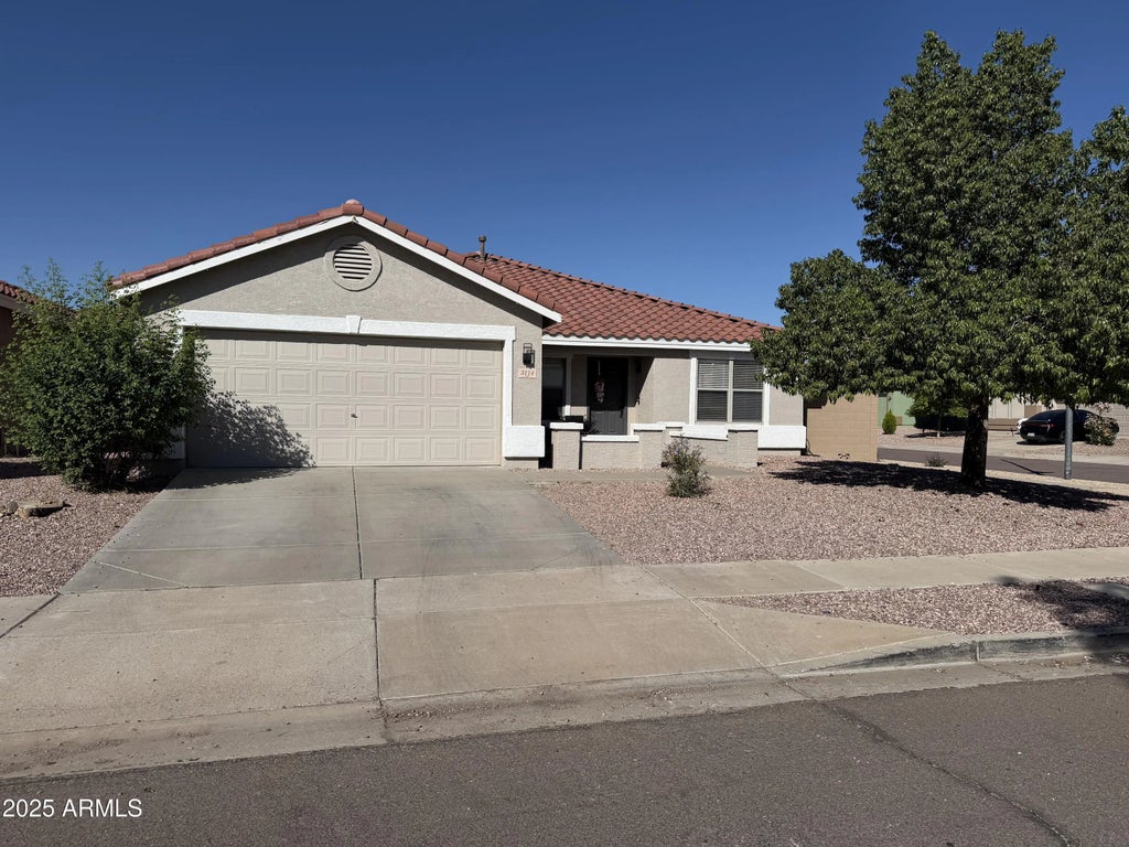 3114 W Cavedale Drive, Phoenix