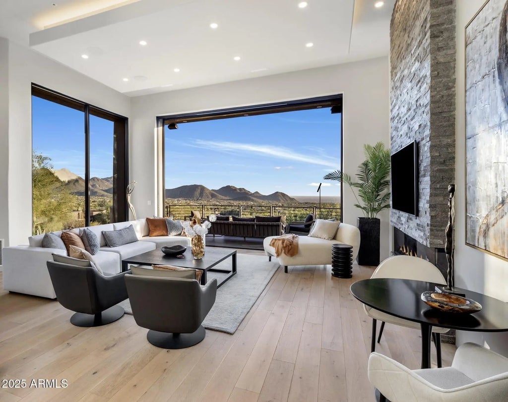 10040 E Happy Valley Road (unit 1039), Scottsdale