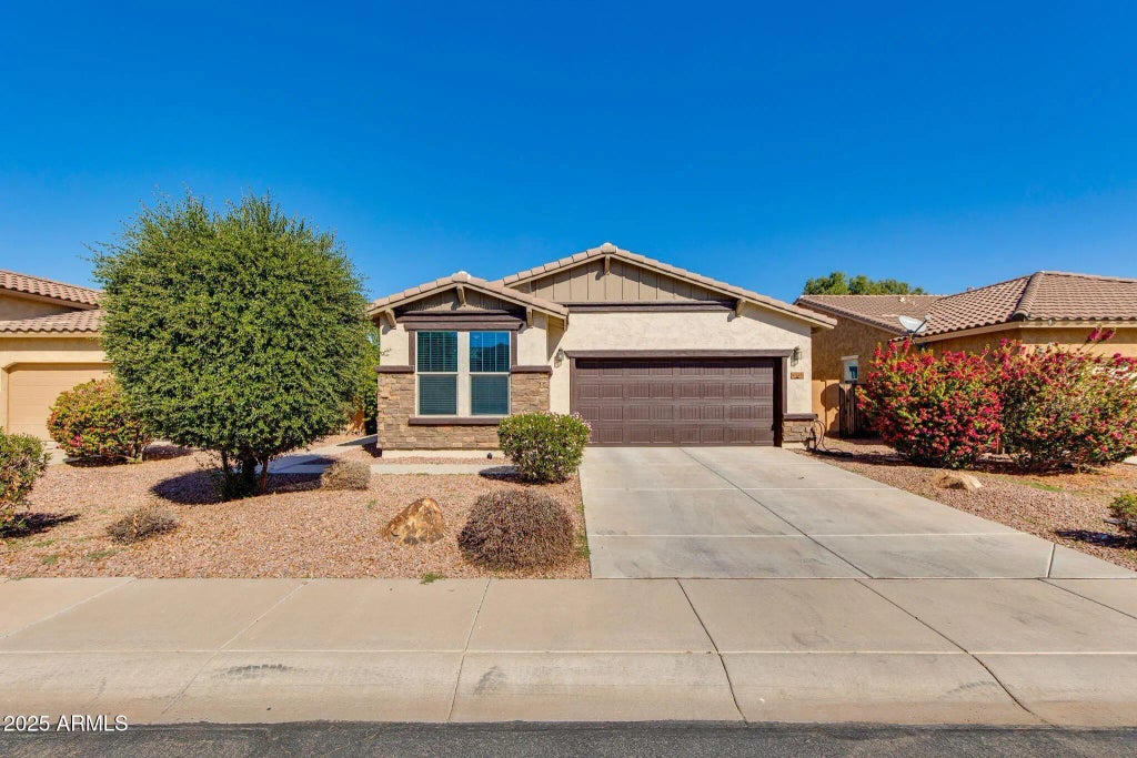 41320 W Rio Bravo Drive, Maricopa