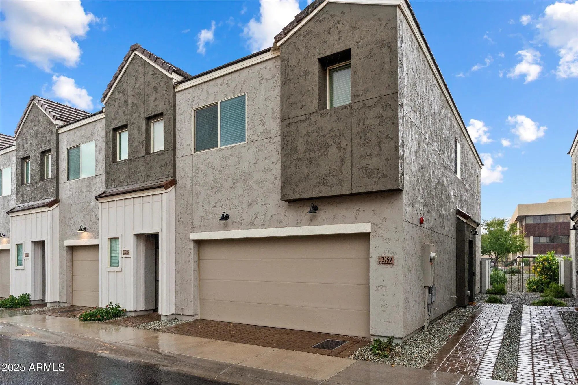 Photo of Listing #6938145