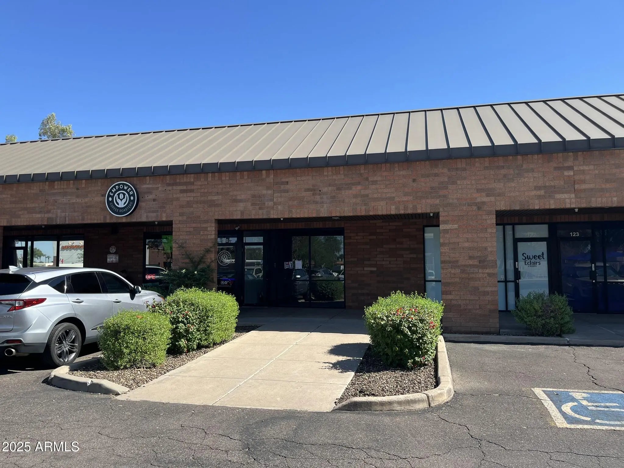 Photo of Listing #6938166