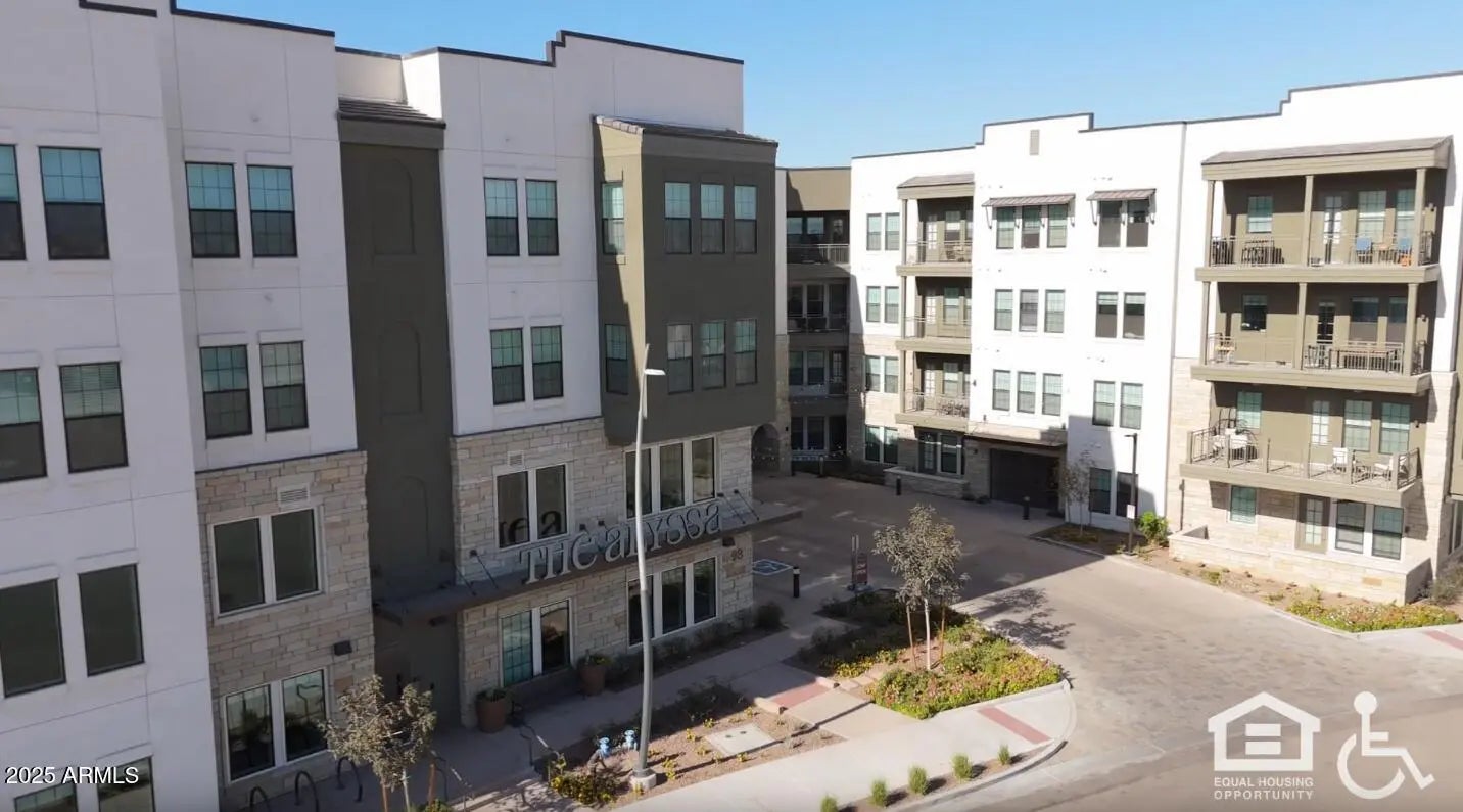 Photo of Listing #6938257