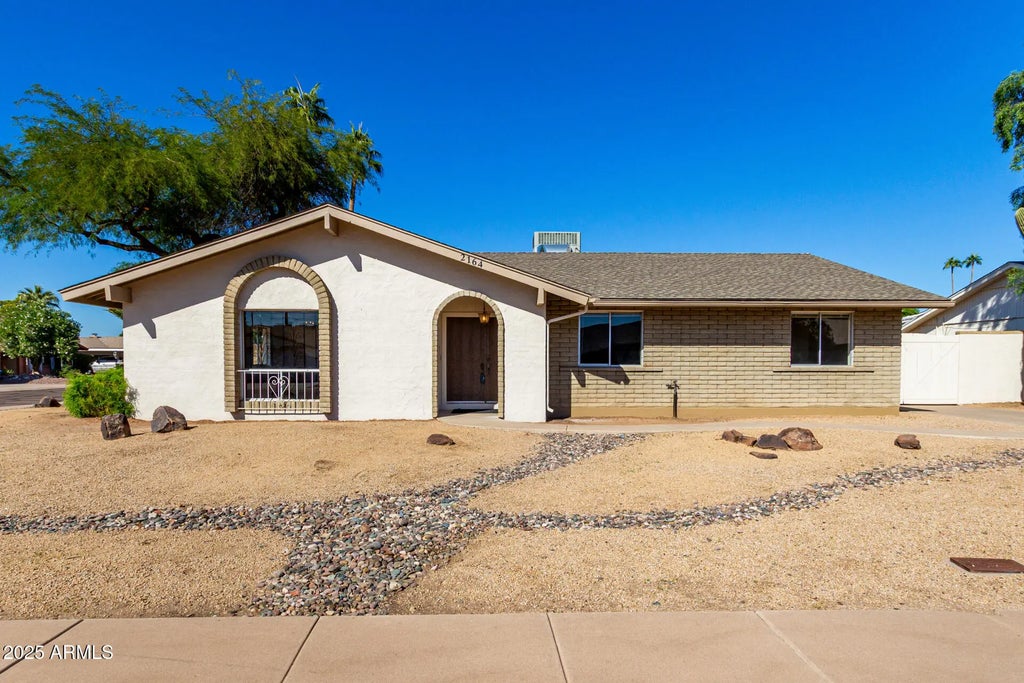 2164 W Eugie Avenue, Phoenix