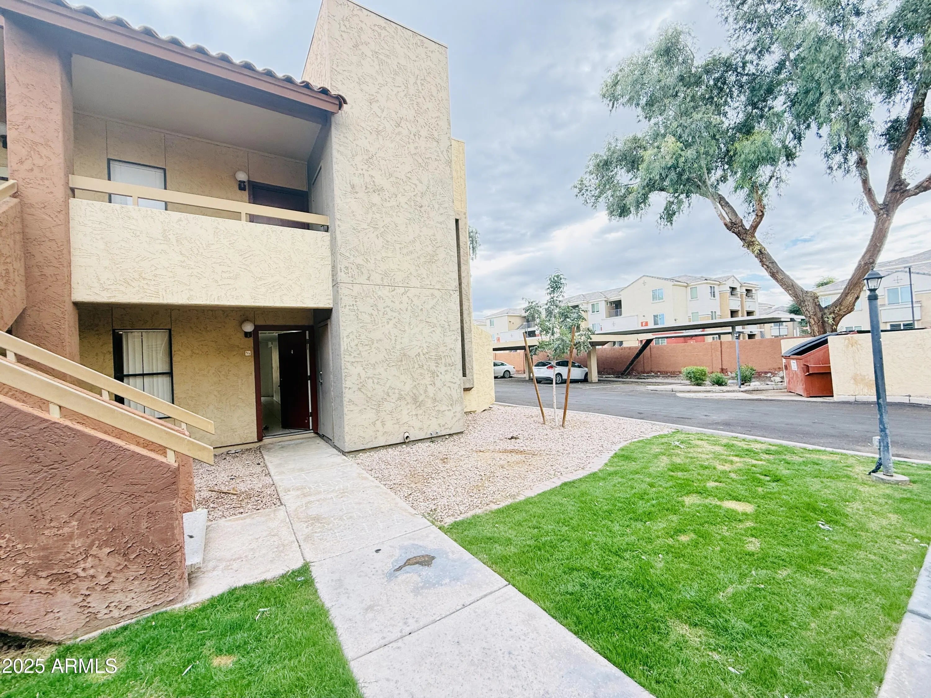 Photo of Listing #6938777