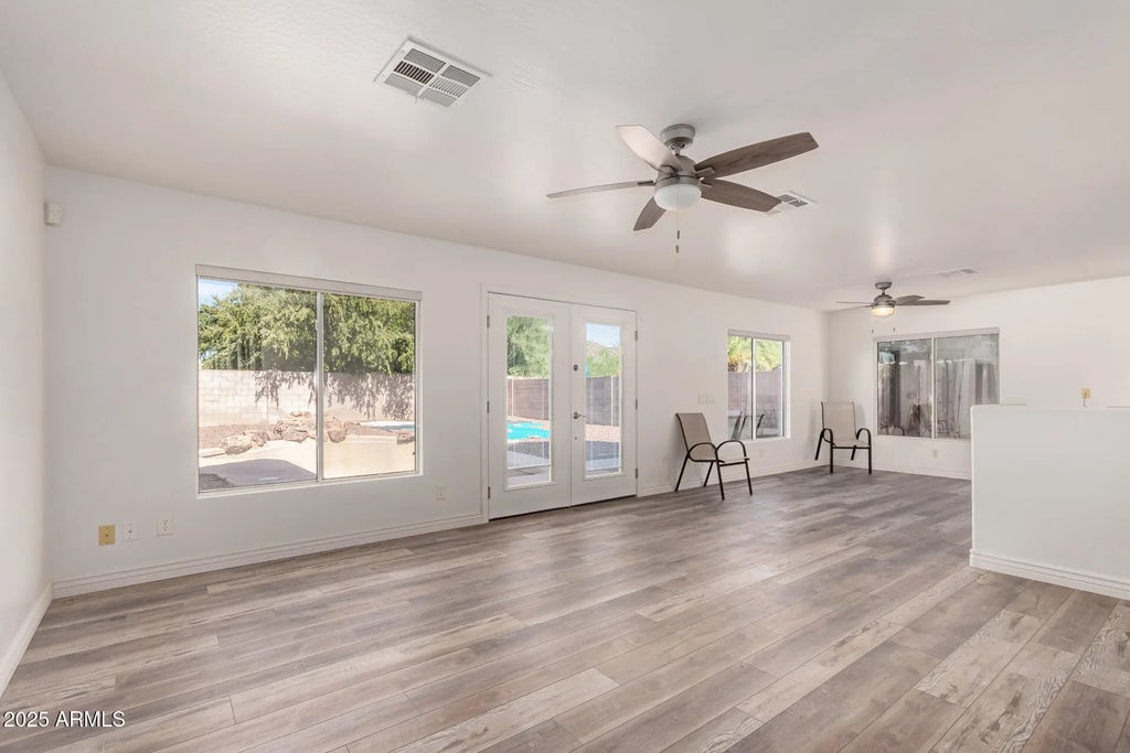 1226 E Wahalla Lane, Phoenix