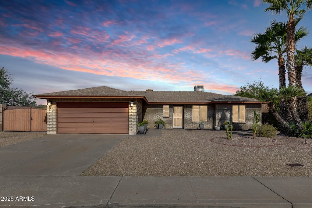 5816 E Acoma Drive, Scottsdale