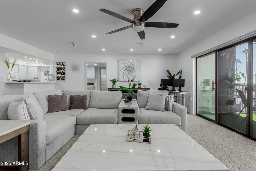 425 S Parkcrest Drive (unit 334), Mesa