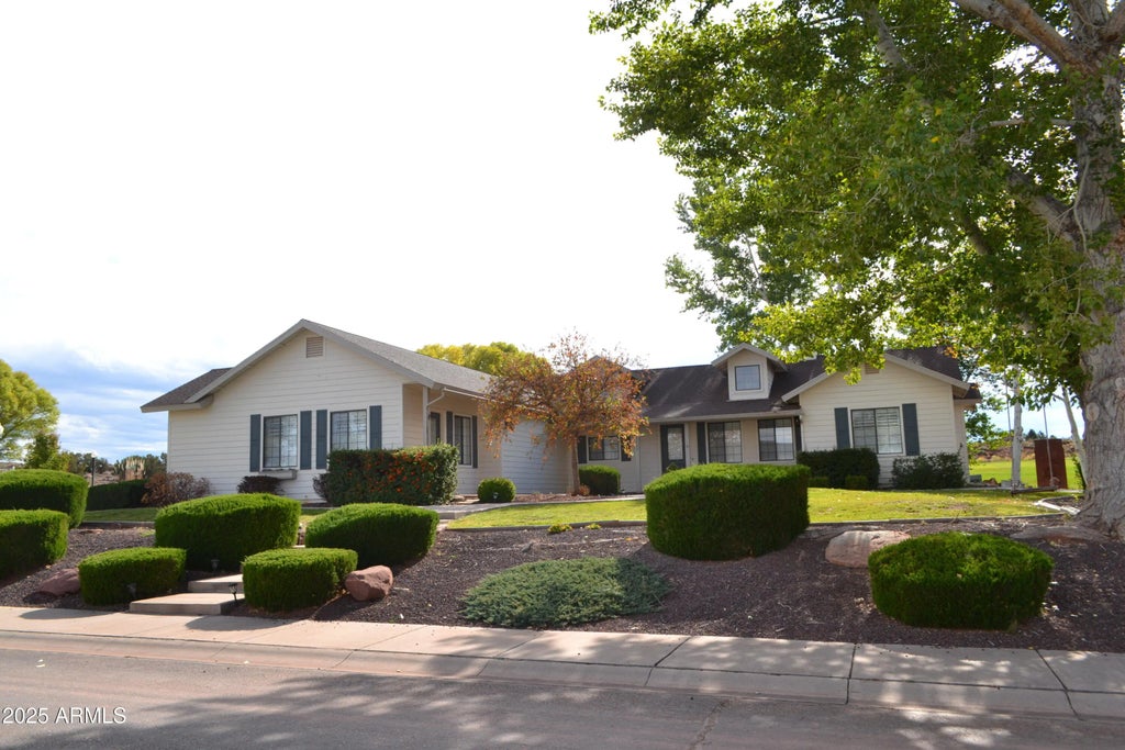 1717 W Sand Trap Lane, Snowflake