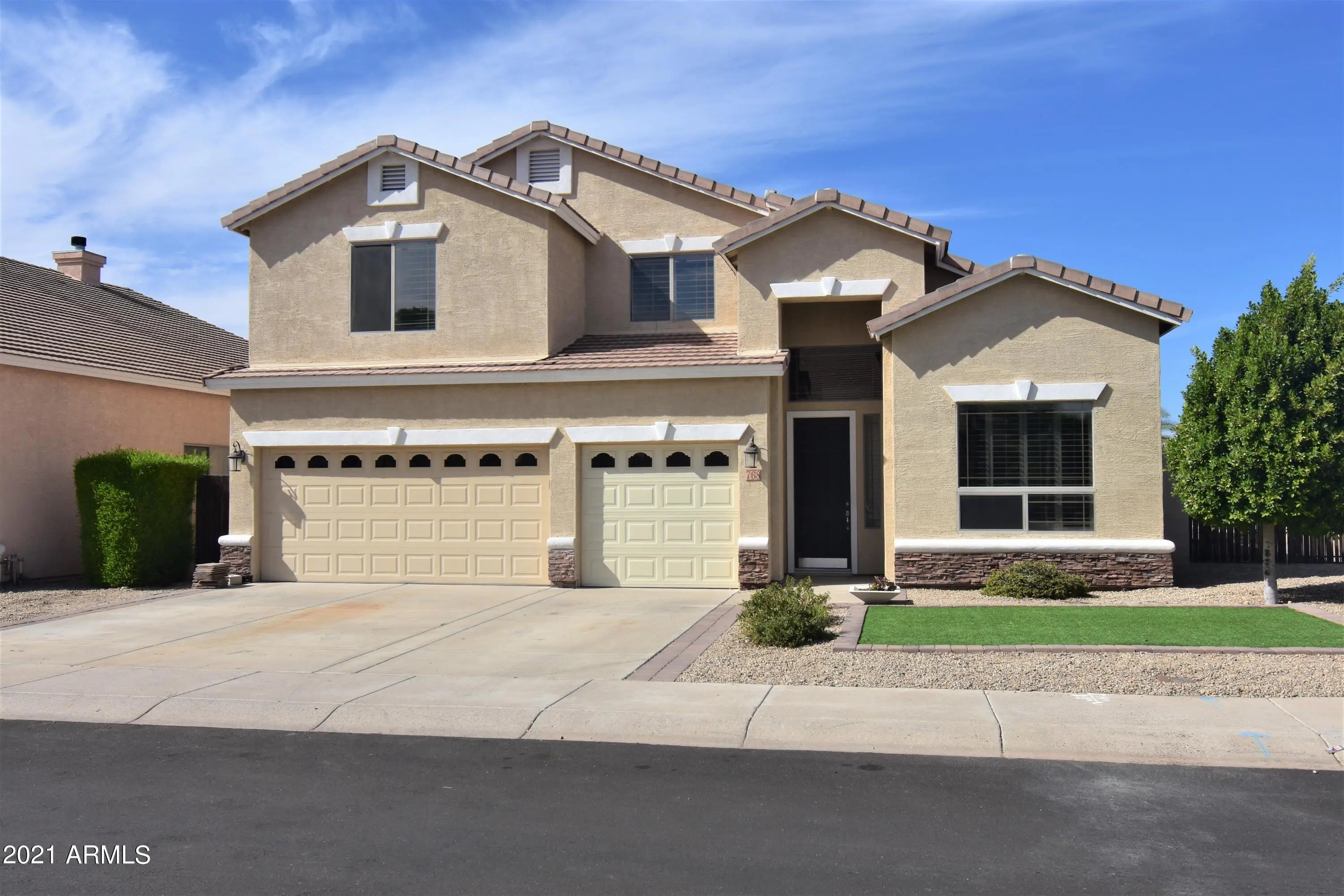 Photo of Listing #6939009