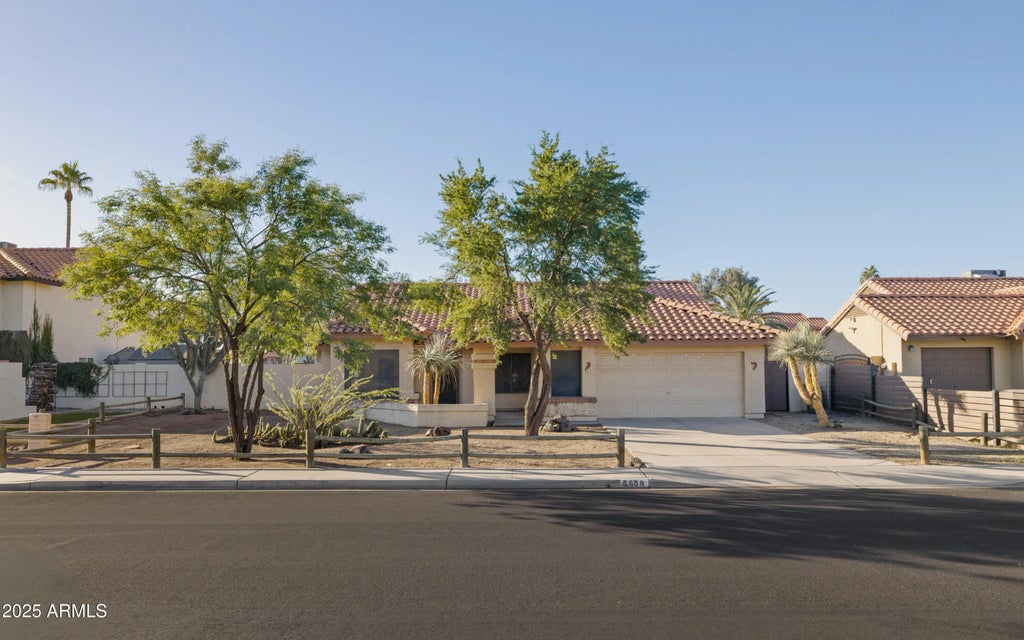 4609 E Paradise Lane, Phoenix