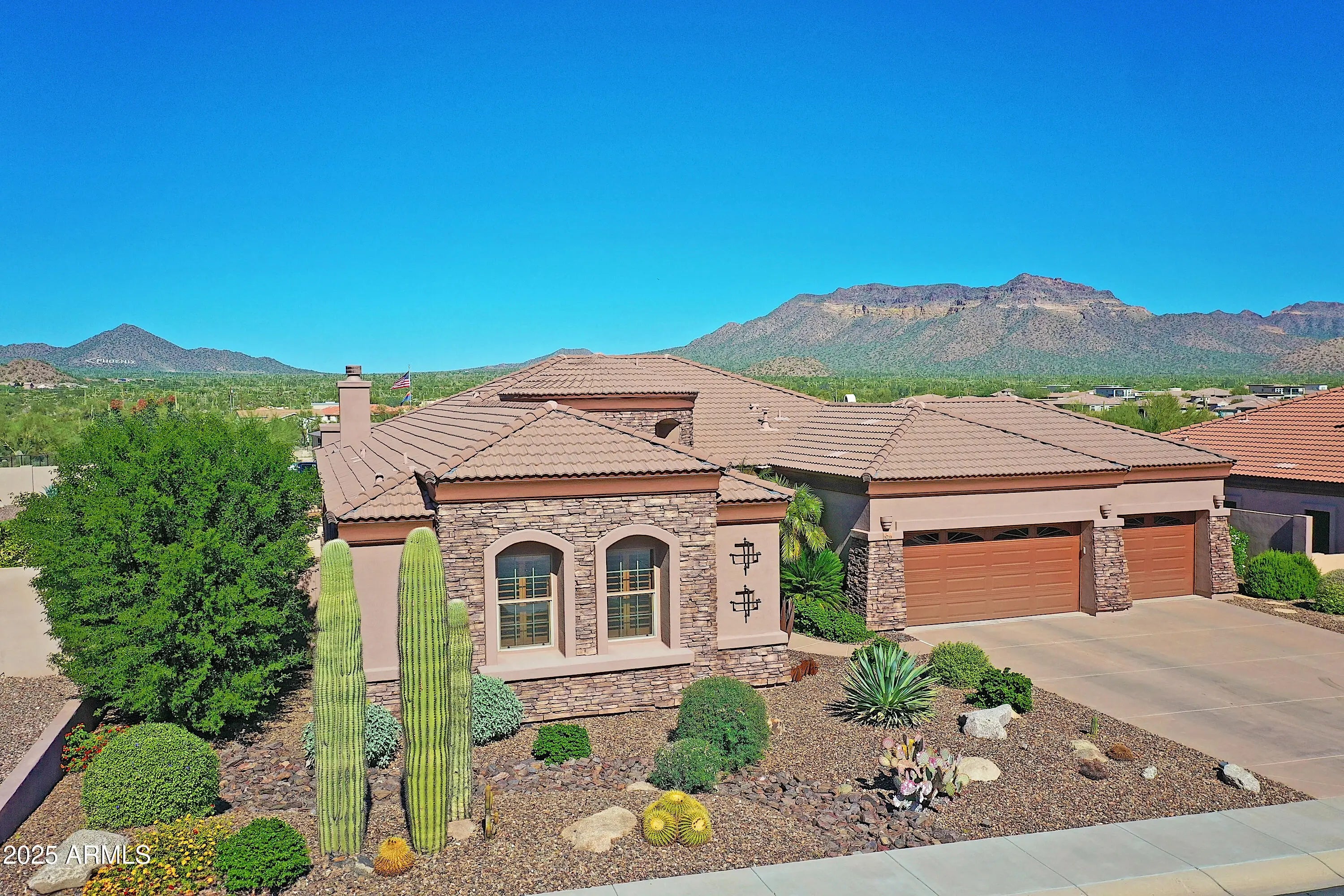 Photo of Listing #6939467