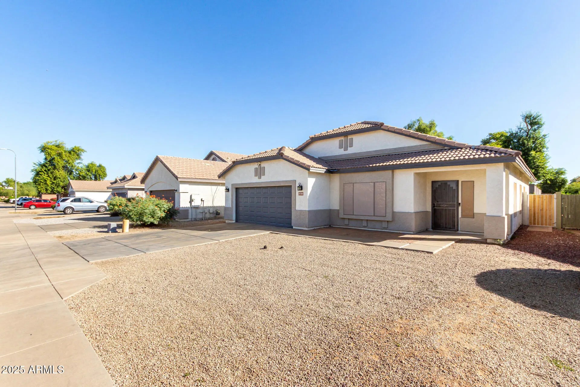 Photo of Listing #6943928