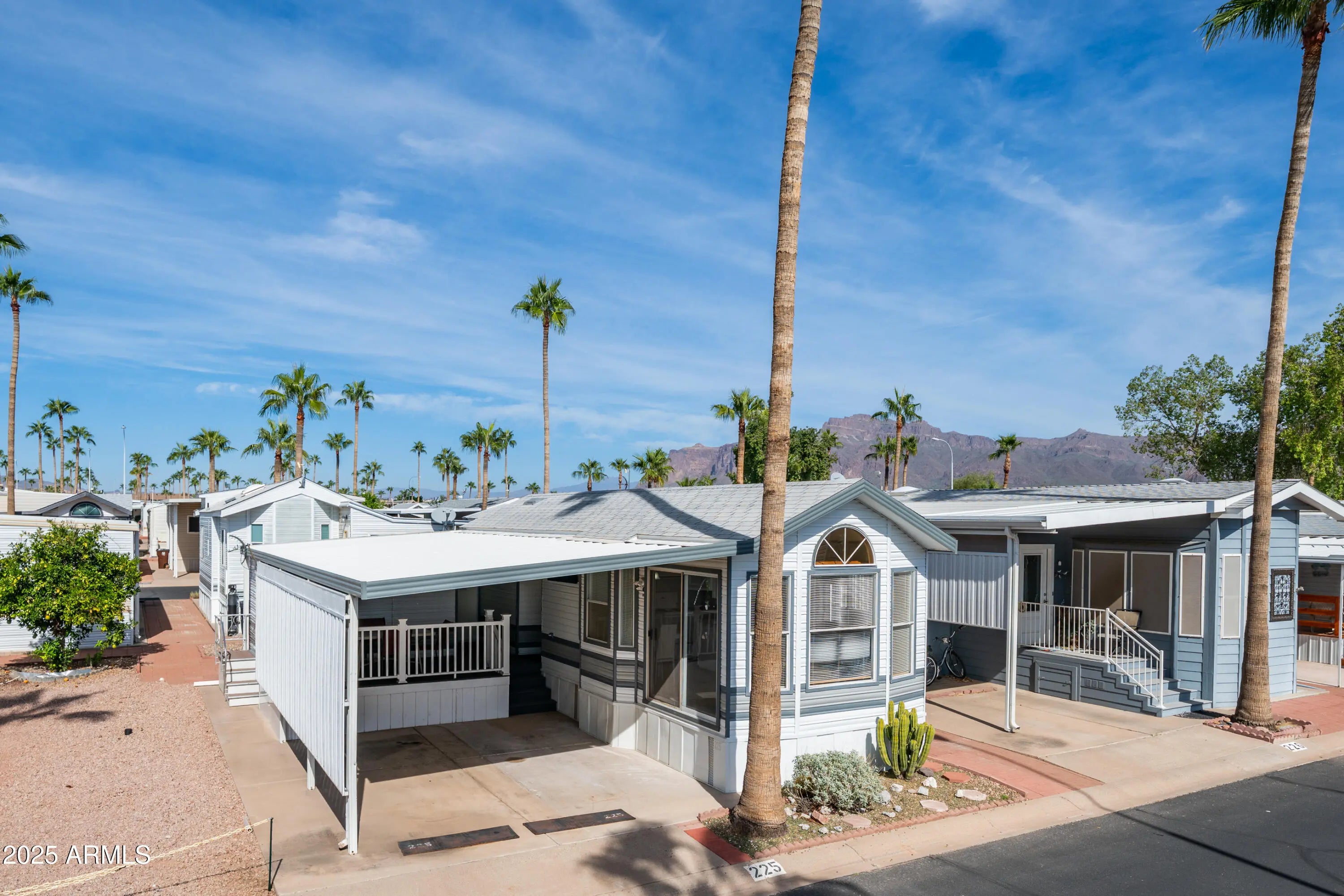 Photo of Listing #6941814