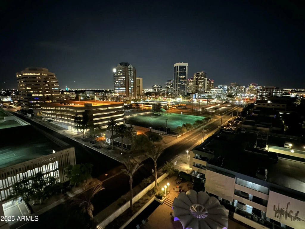 207 W Clarendon Avenue (unit H9), Phoenix