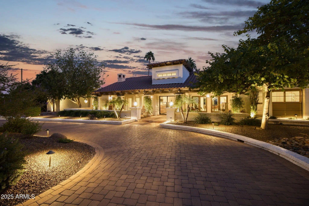 4801 E Moonlight Way, Paradise Valley