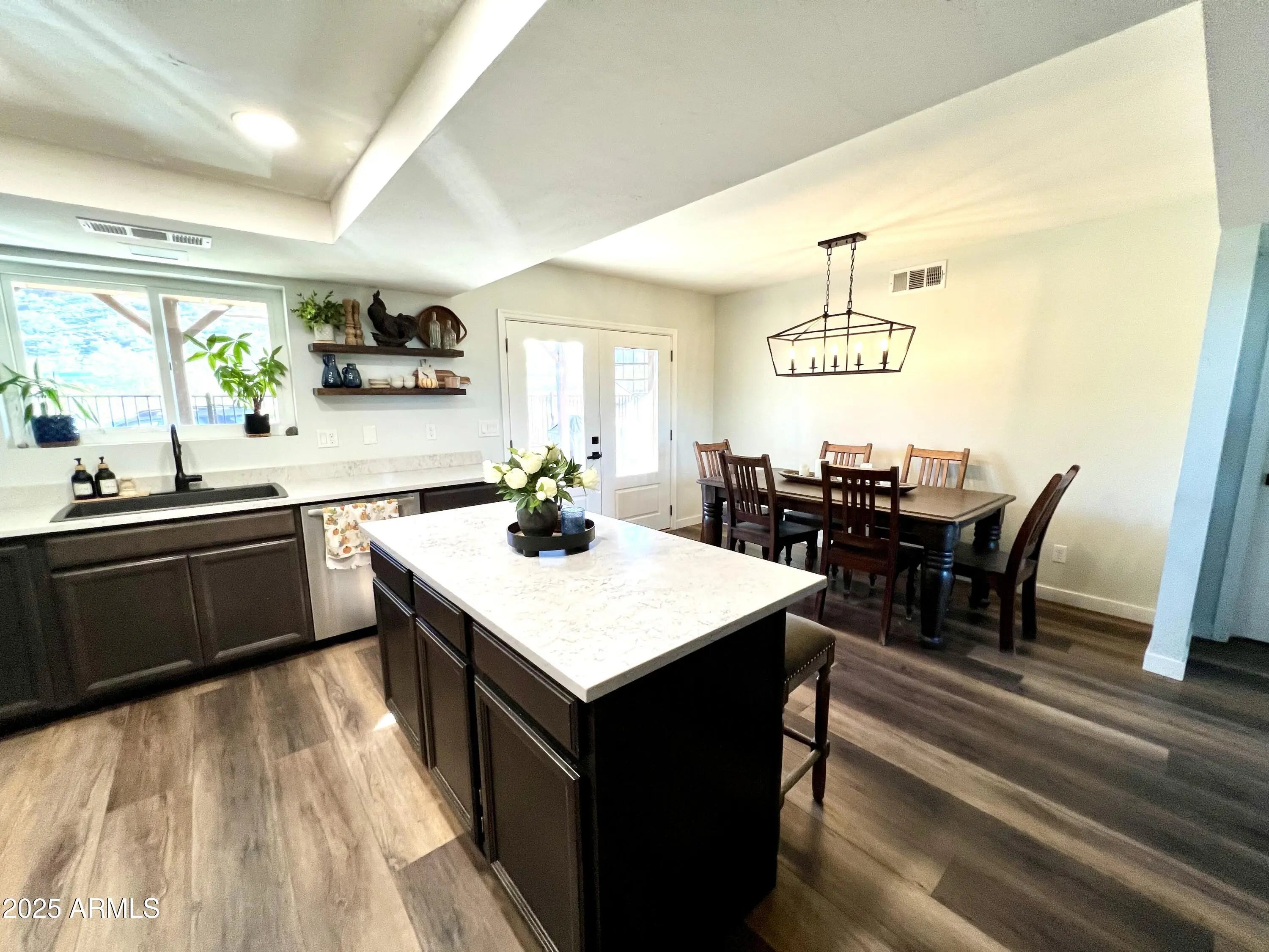 Photo of Listing #6945508