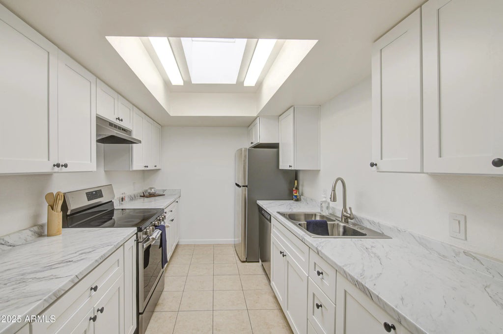 712 S Lebanon Lane, Tempe