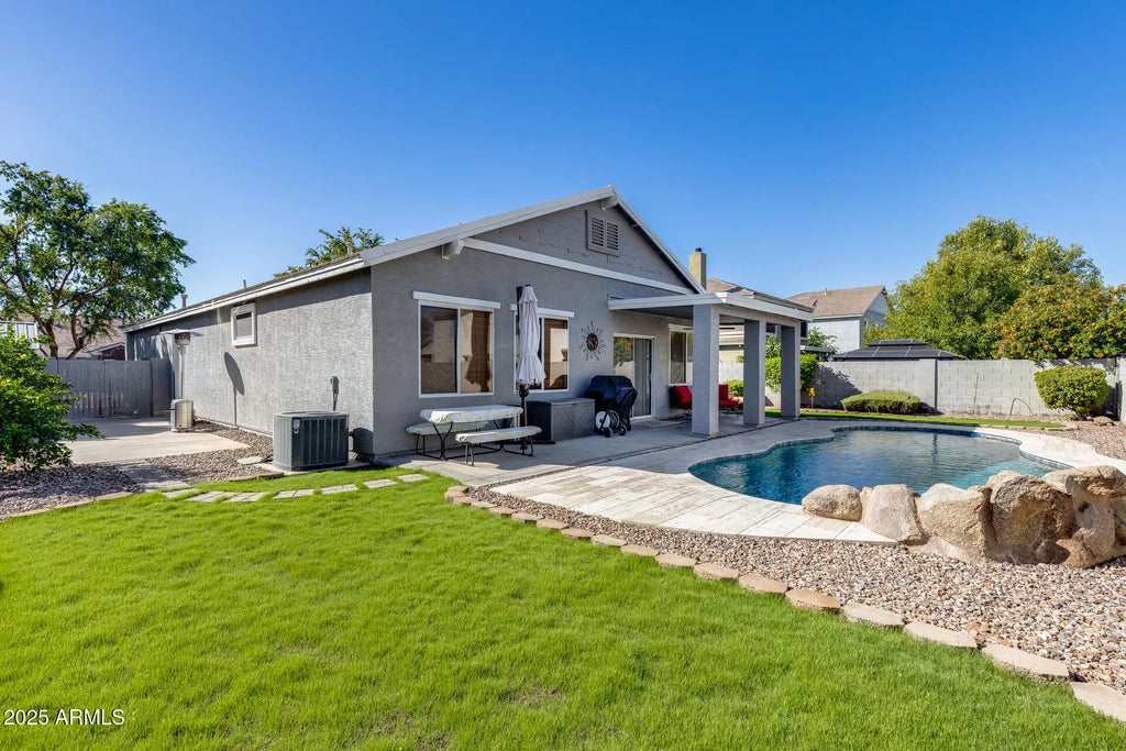 2714 E Del Rio Street, Gilbert