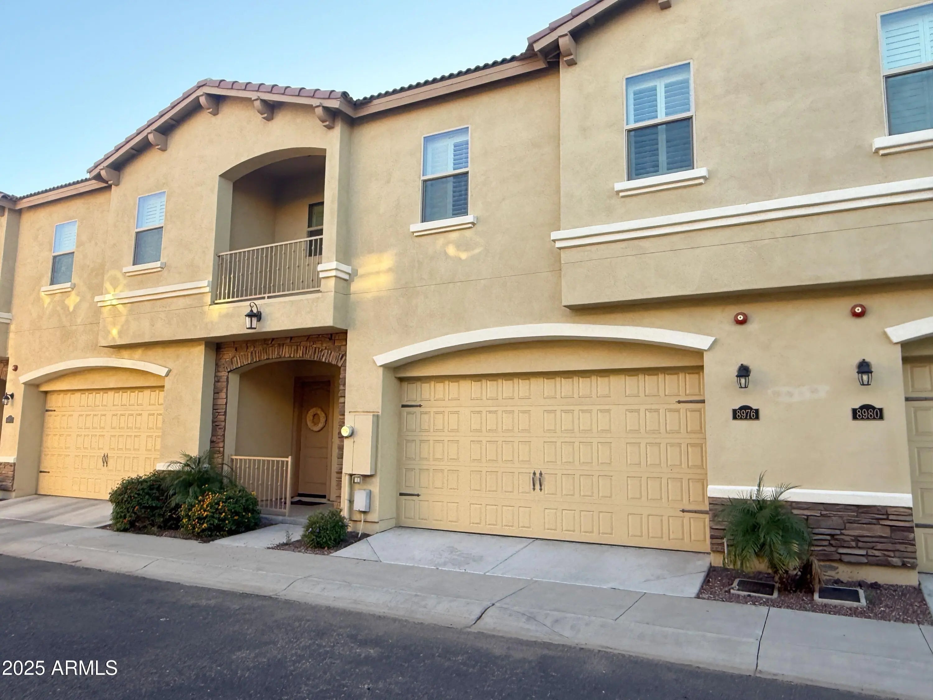 Photo of Listing #6939398