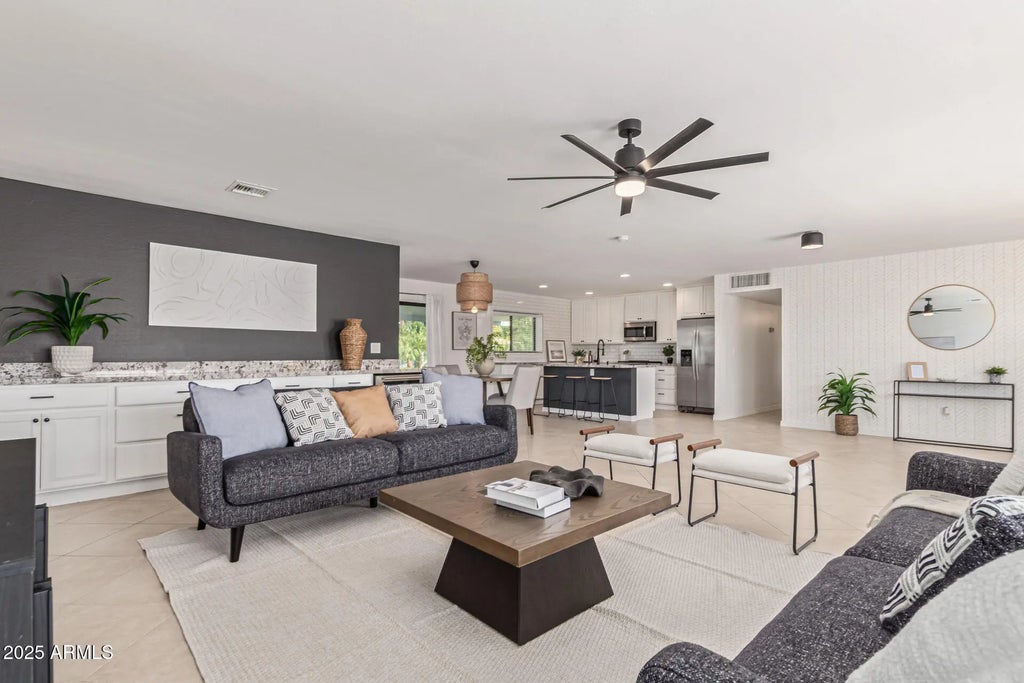 8124 E Mitchell Drive, Scottsdale