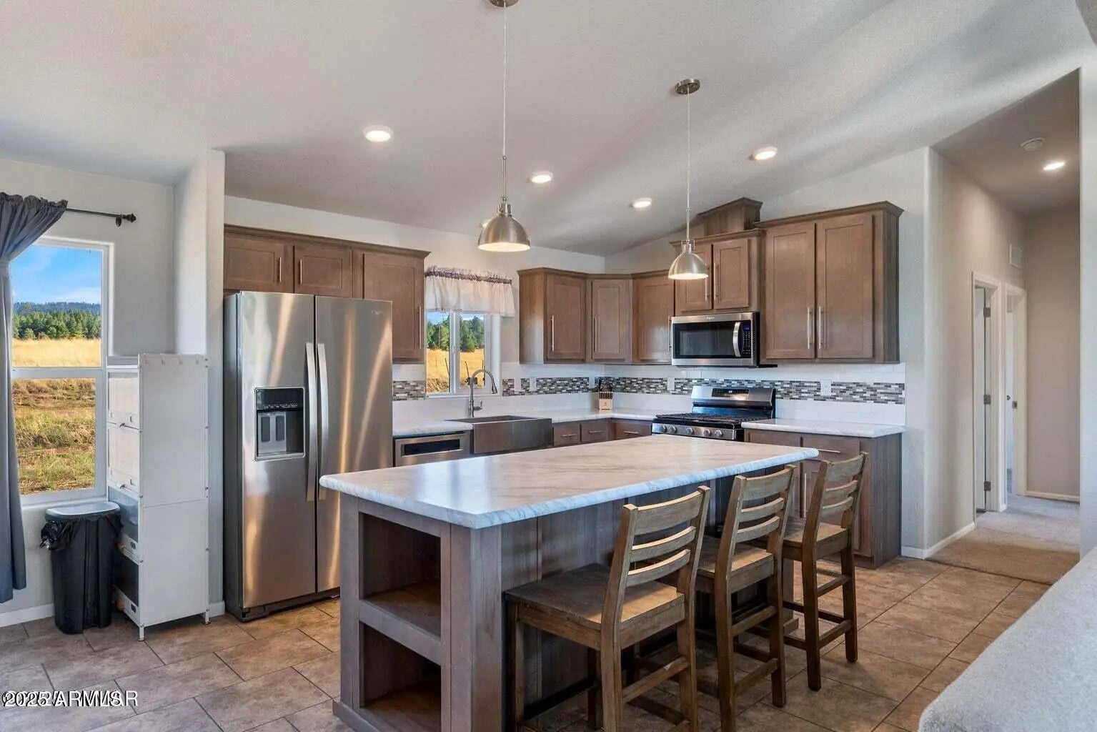 Photo of Listing #6939473