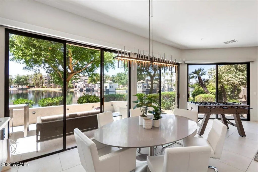 8989 N Gainey Center Drive (unit 129), Scottsdale